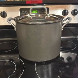 Pampered Chef 12qt Stock Pot With Lid