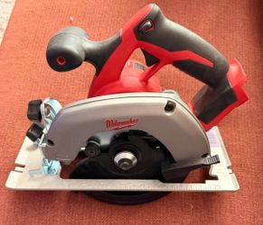 Milwaukee M18 6-1/2 in. Circular Saw