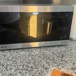 LG stainless steel countertop microwave 