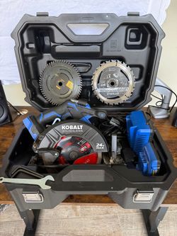 Kobalt 24V Max Brushless 7 1/4" Circular Saw Kit