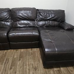 Leather 3 piece secrional sofa