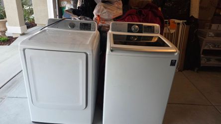 Samsung washer and Samsung dryer set