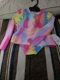 Brand New Girl Bathing Suits  And Tops Sizes In Picture 