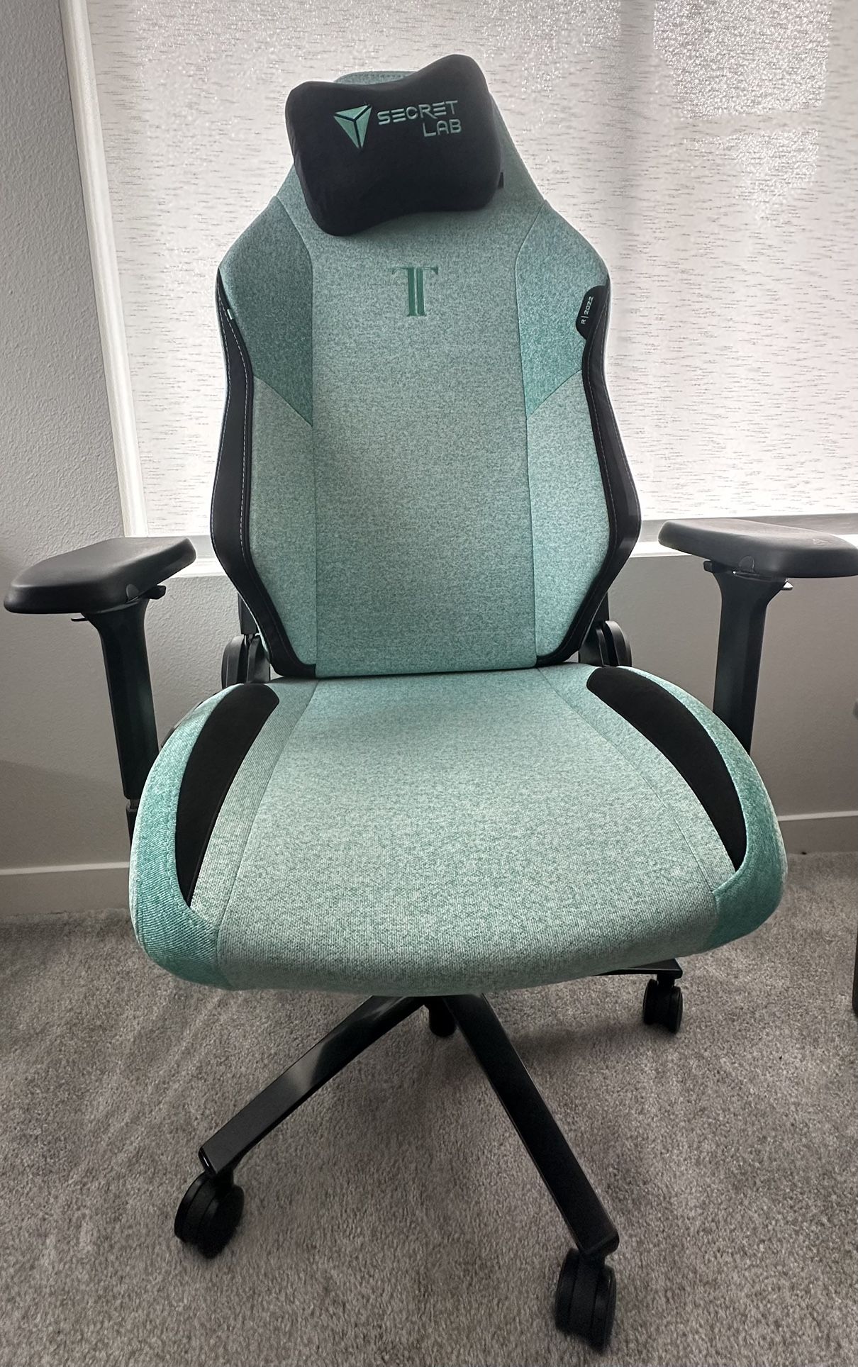Secret Lab Titan Evo Mint Green Gaming Chair