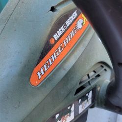  Black & Decker Hedge Hog XB