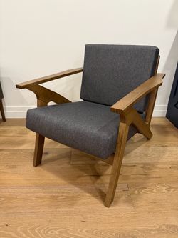 Mid-century style chair **8/17 Pickup ONLY**