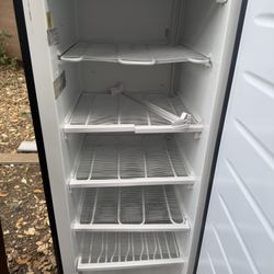 $30 Like New Fridge-air Freezer 