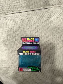 🔥 NeeDoh Nice Cube Glitter & Glow – Rare Blue Color Change Stress Cube – NEW 🔥