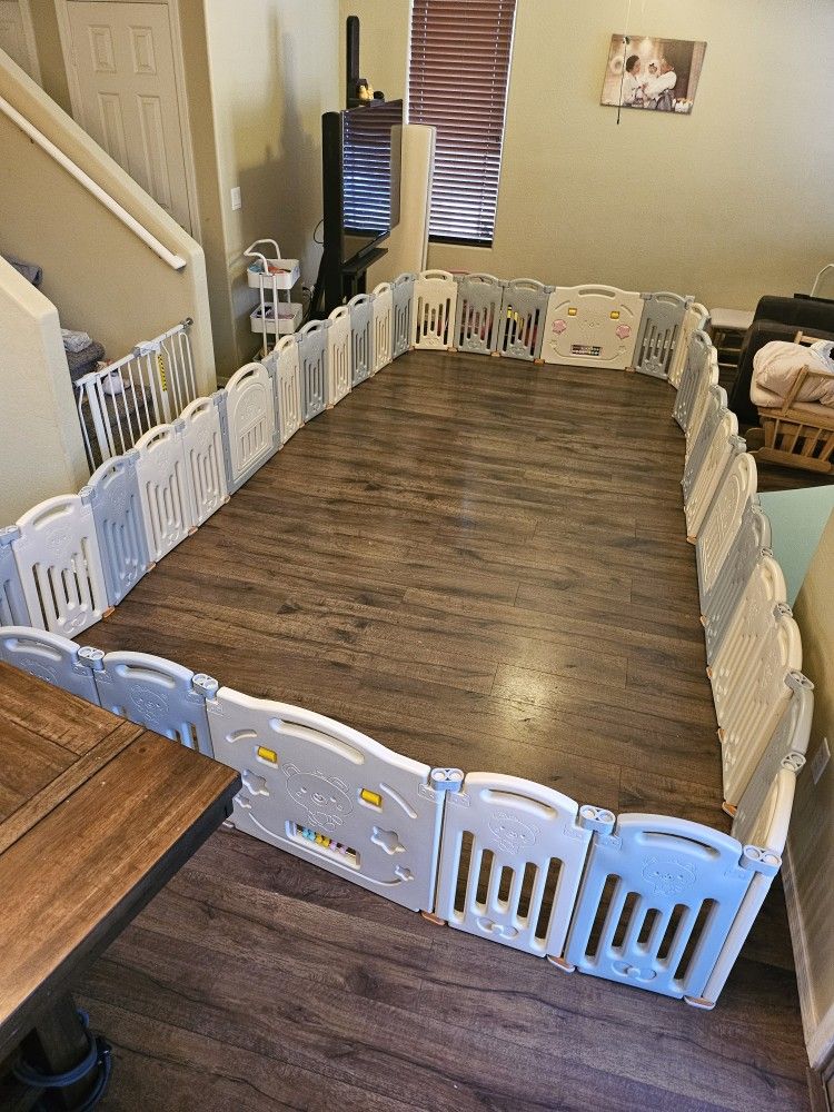 Folding Bear Baby Gate Playpen