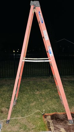 8ft Werner Fiberglass Step Ladder