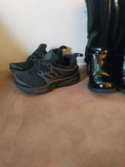 Girl Toddler Nike shoes and children's place boots