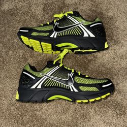 Nike Vomero 5 Size 10.5