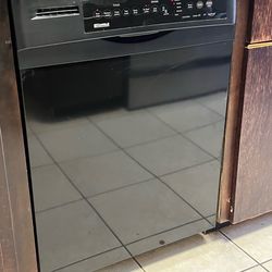 Kenmore dishwasher and trash compactor set black, working great!!!