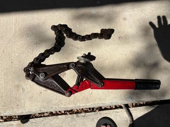 Pipe cutters