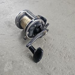 Newell S332-5 Graphite Ball Bearing Fishing Reel 