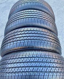 235/65/17 Yokohama vendo un set de llantas usadas excelente condiciones de vida las 4 ✅🤩I am selling a set of used tires, all 4 in excellent living c