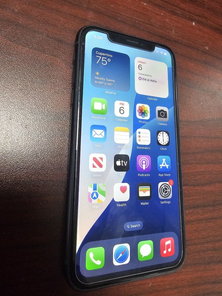 Black Iphone XR 64GB Unlocked For Any Service , No Icloud