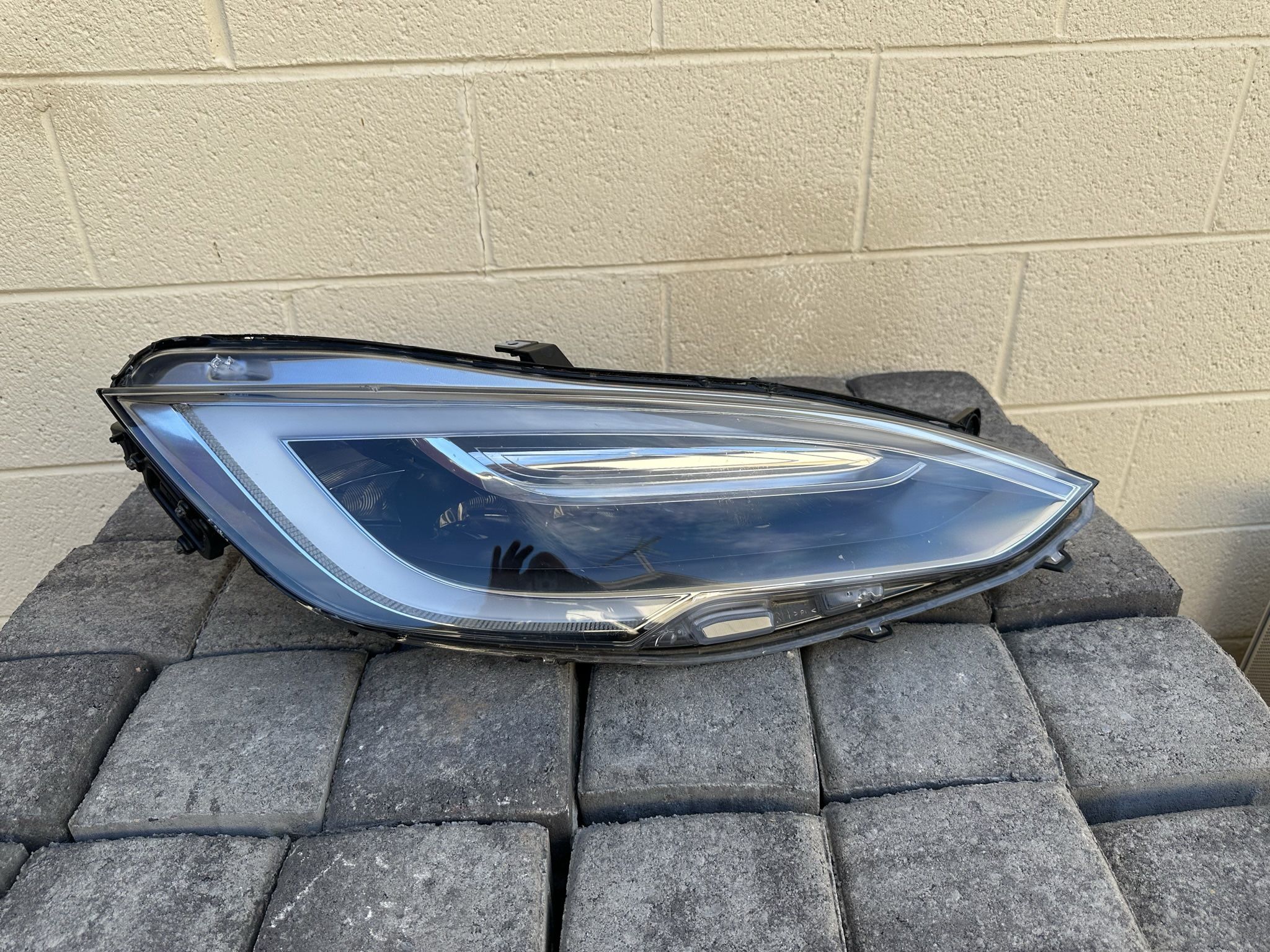 Tesla Model S Headlight 2016, 2017, 2018, 2019, 2020, 2021 OEM original Tesla ModelS headlamp, passenger side