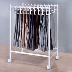 Pant rack organized