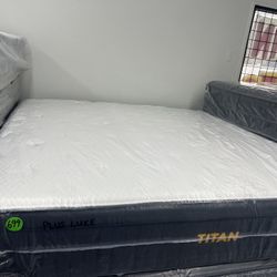 KING SIZE TITAN PLUS LUXE PILLOW TOP MATTRESS & BOX SPRINGS BED SET