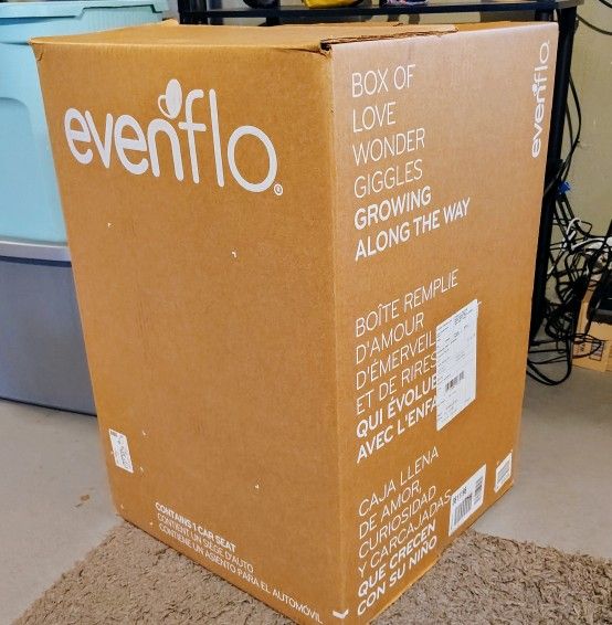 "EvenFlo Tribute Carseat(New)