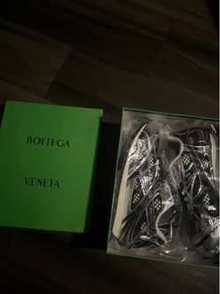 Bottega Veneta Sneakers with Box 9.5 men