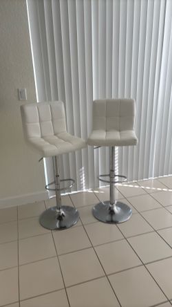 Bar stool // Set of 2