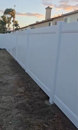 vinyl fence