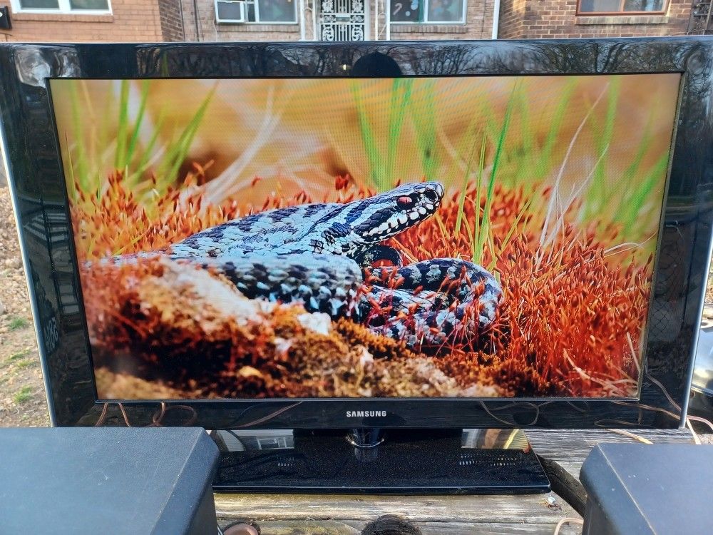40" SAMSUNG 1080P TV WITH ROKU STREAMING STICK AND REMOTES $120 FINAL PRICE