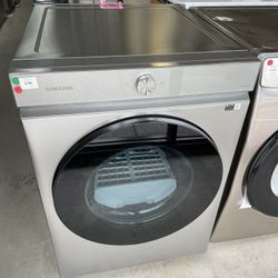 Samsung Bespoke Front Load Gas Dryer In Platinum 