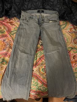 Low rise baggy light washed jeans
