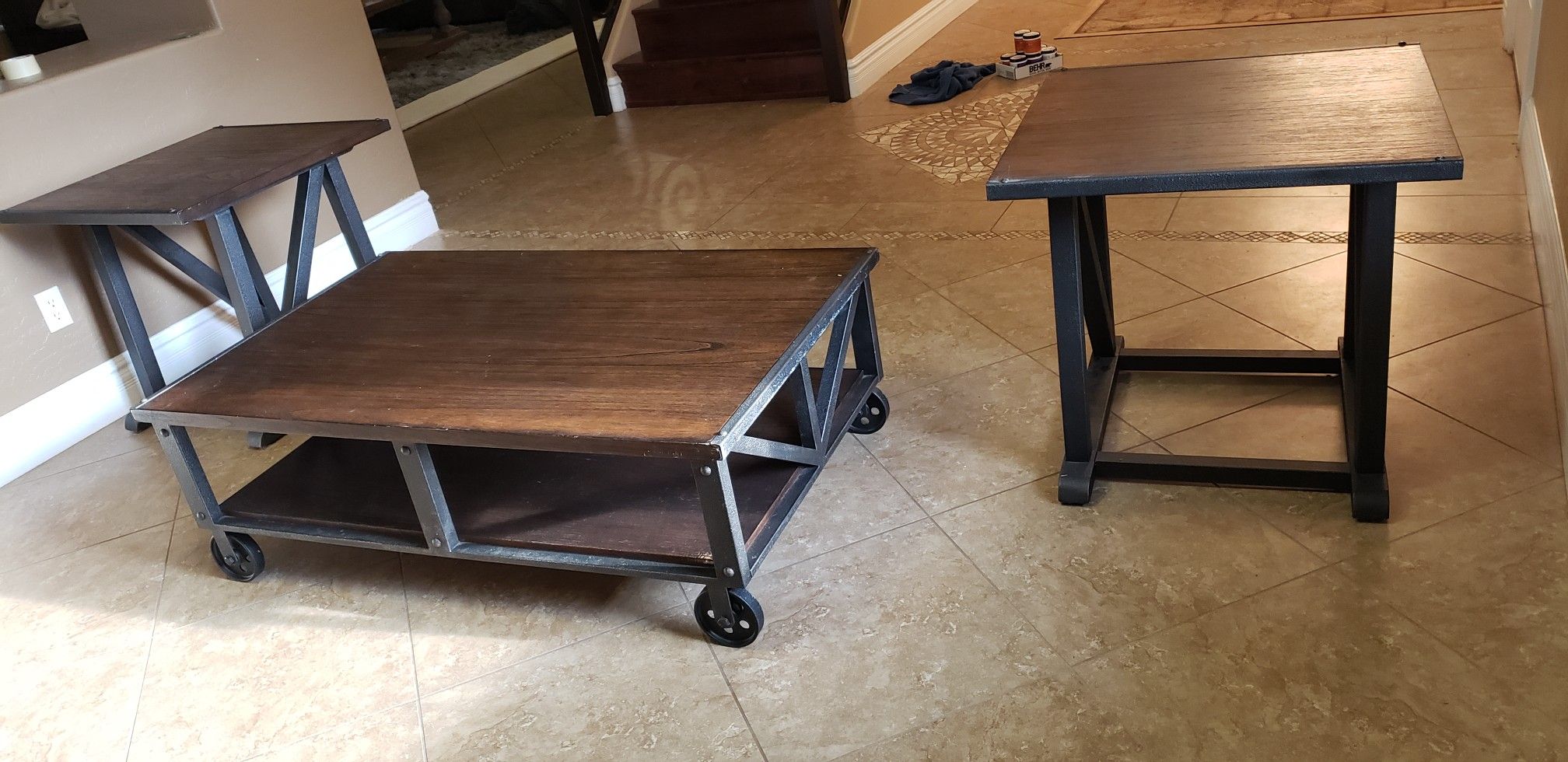 Coffee Table & 2 matching end/side tables