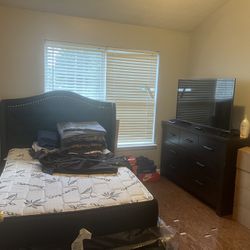 Two twin bedroom set