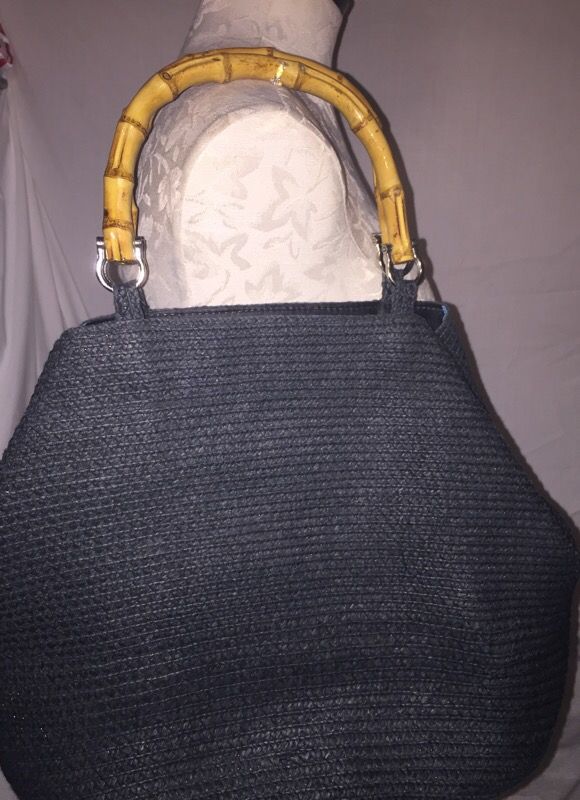 Betmar straw handbag w bamboo nice