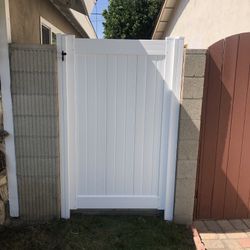 Vinyl Gate
