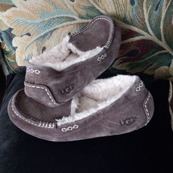 UGG Size 8 Women In South Gate Ca 