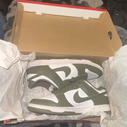 Nike Dunk Olive Green 