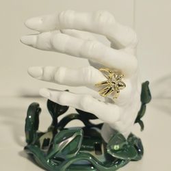 New halloween Bath & Body works cryptic witch hand w/ gold ring and green vines soap holder