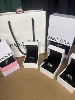 Pandora Sparkling Halo Hearts Ring Sterling silver / Sizes 5-9