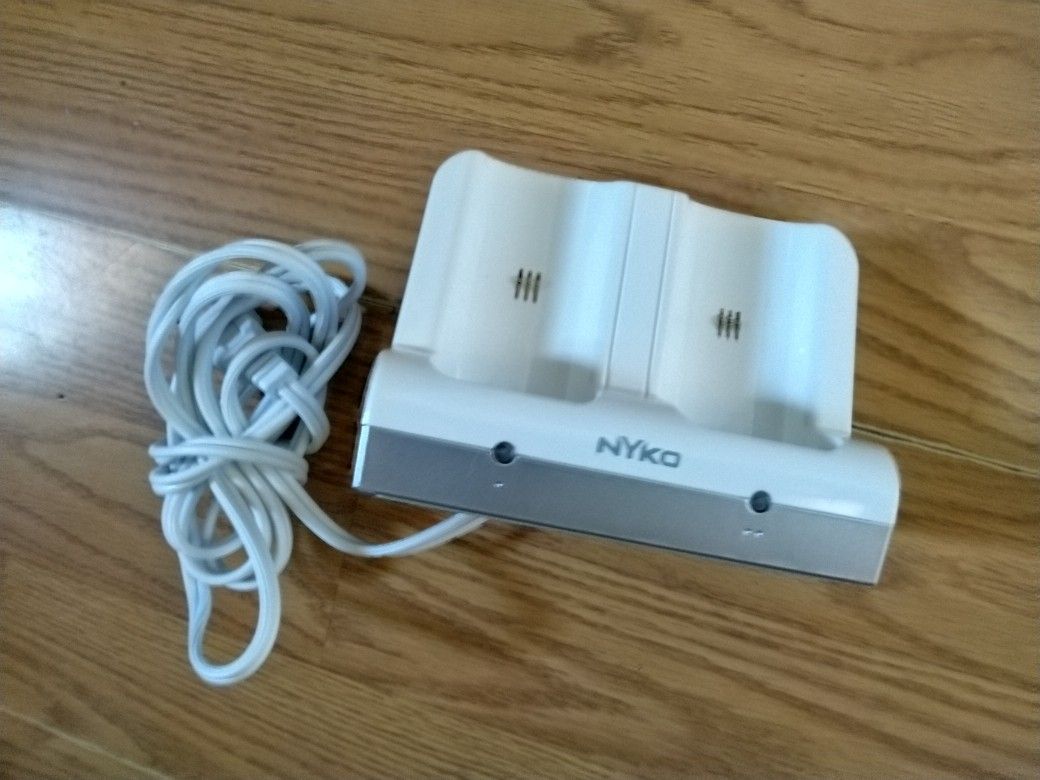 Nintendo Wii Remote Charger