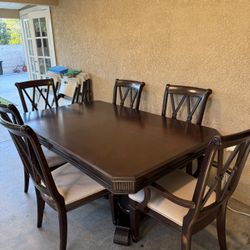 Dining Room Table 