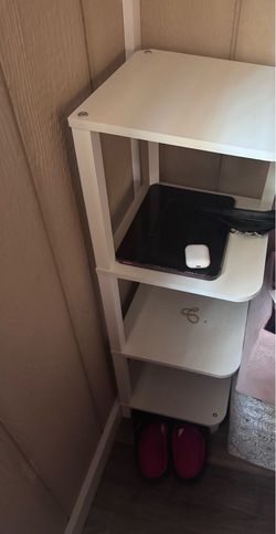 Corner shelves