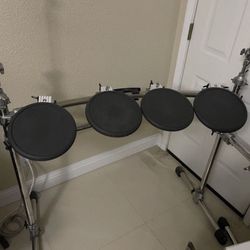 PDP DRUM RACK WITH ROLAND PD9 Pads