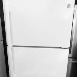GE Refrigerator 