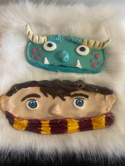 Clay lens holder