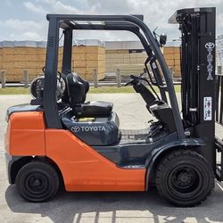 Toyota Forklift 5000 Lbs 