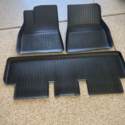 2023 Tesla model 3 floor mats