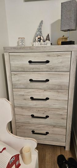 Full size bedroom set