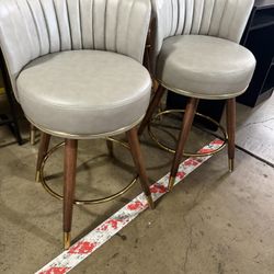 HomeZeer 24" Bar Stools, Set of 2, Counter Height Bar Stools with Curved Backrest, Swivel Bar Stools, Pub Chairs with Wooden Legs, Gray