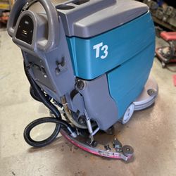 Tennant T3, Floor Scrubber